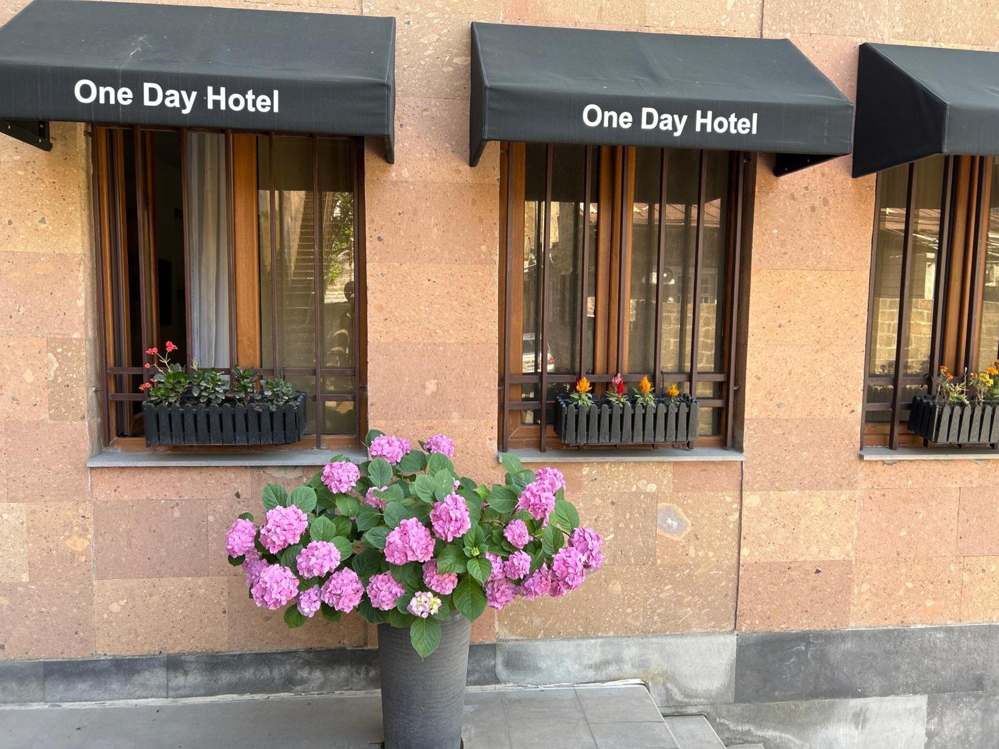 One Day Hotel Erivan Dış mekan fotoğraf